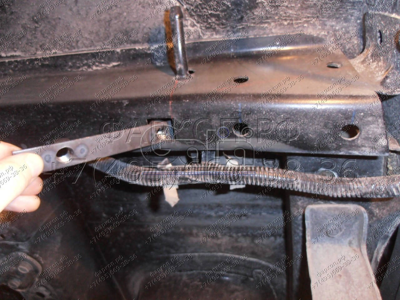 Купить фаркоп dodge journey 2008-2020, fiat freemont 2011-2020, кроме авто с запаской снизу - d042a galia по цене  Низкие цены. Большой выбор. Доставка по всей России. Интернет-магазин в Москве. Только положительные отзывы!