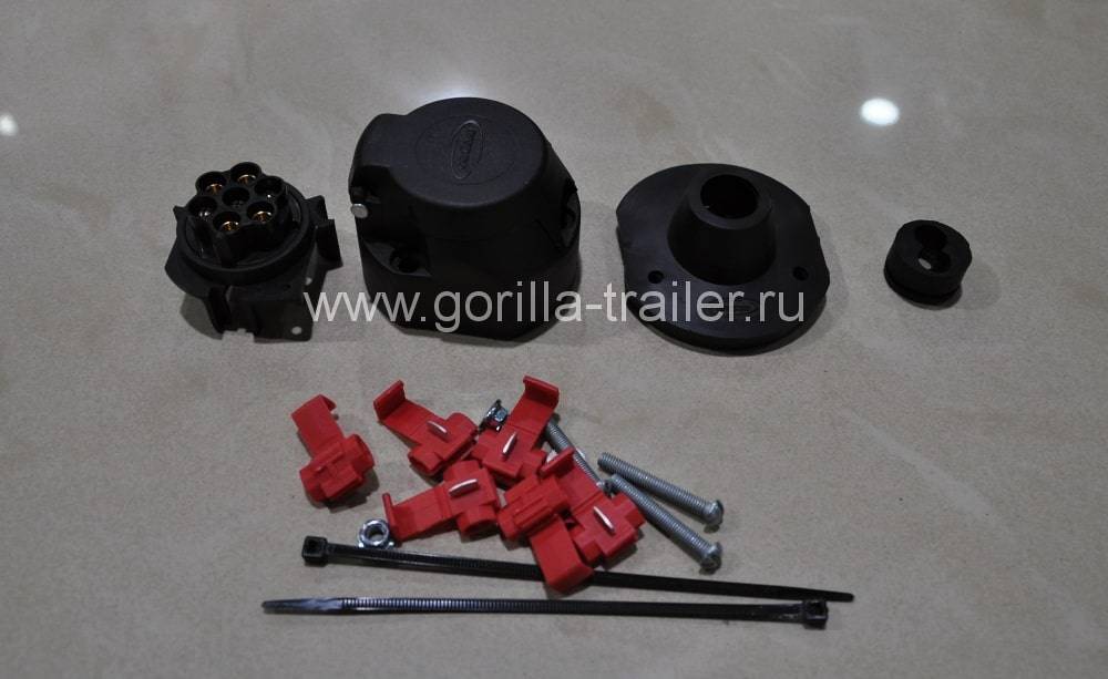 Купить комплект универсальной электрики для фаркопа прицепа с розеткой (тип в) по цене 900 р.. Низкие цены. Большой выбор. Доставка по всей России. Интернет-магазин в Москве. Только положительные отзывы!