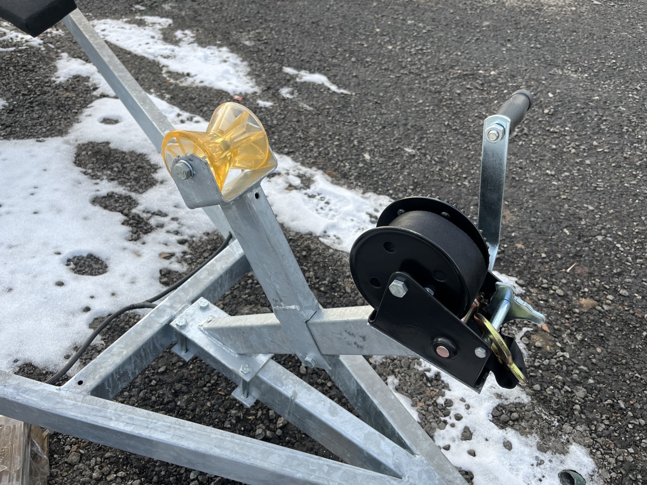 Купить лодочный прицеп laker smart trailer 750 оцинкованный на рессорной подвеске по цене 59 800 р.. Низкие цены. Большой выбор. Доставка по всей России. Интернет-магазин в Москве. Только положительные отзывы!