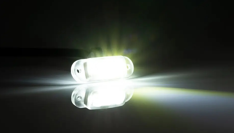Купить фонарь габаритный fristom ft-090 b led qs150 m02 светодиодный белый по цене . Низкие цены. Большой выбор. Доставка по всей России. Интернет-магазин в Москве. Только положительные отзывы!