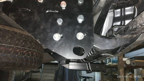 Купить фаркоп fiat fullback 2016-, mitsubishi l200 2015- fa 1008-e бизон по цене 13 719 р. Низкие цены. Большой выбор. Доставка по всей России. Интернет-магазин в Москве. Только положительные отзывы!