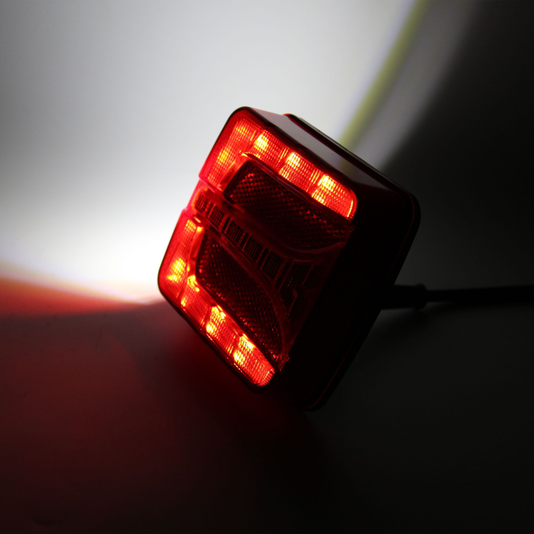 Купить фонарь задний многофункциональный ledworker trl005 led bajonet l по цене 1 450 р.. Низкие цены. Большой выбор. Доставка по всей России. Интернет-магазин в Москве. Только положительные отзывы!