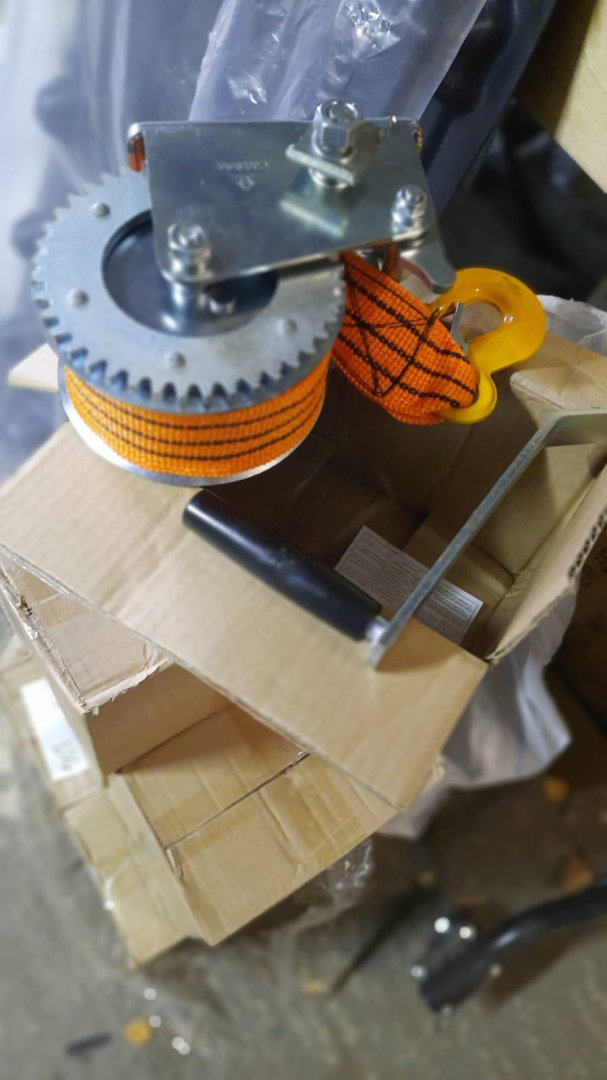 Купить лебедка ручная с фалом и крюком 545 кг по цене 3 100 р.. Низкие цены. Большой выбор. Доставка по всей России. Интернет-магазин в Москве. Только положительные отзывы!