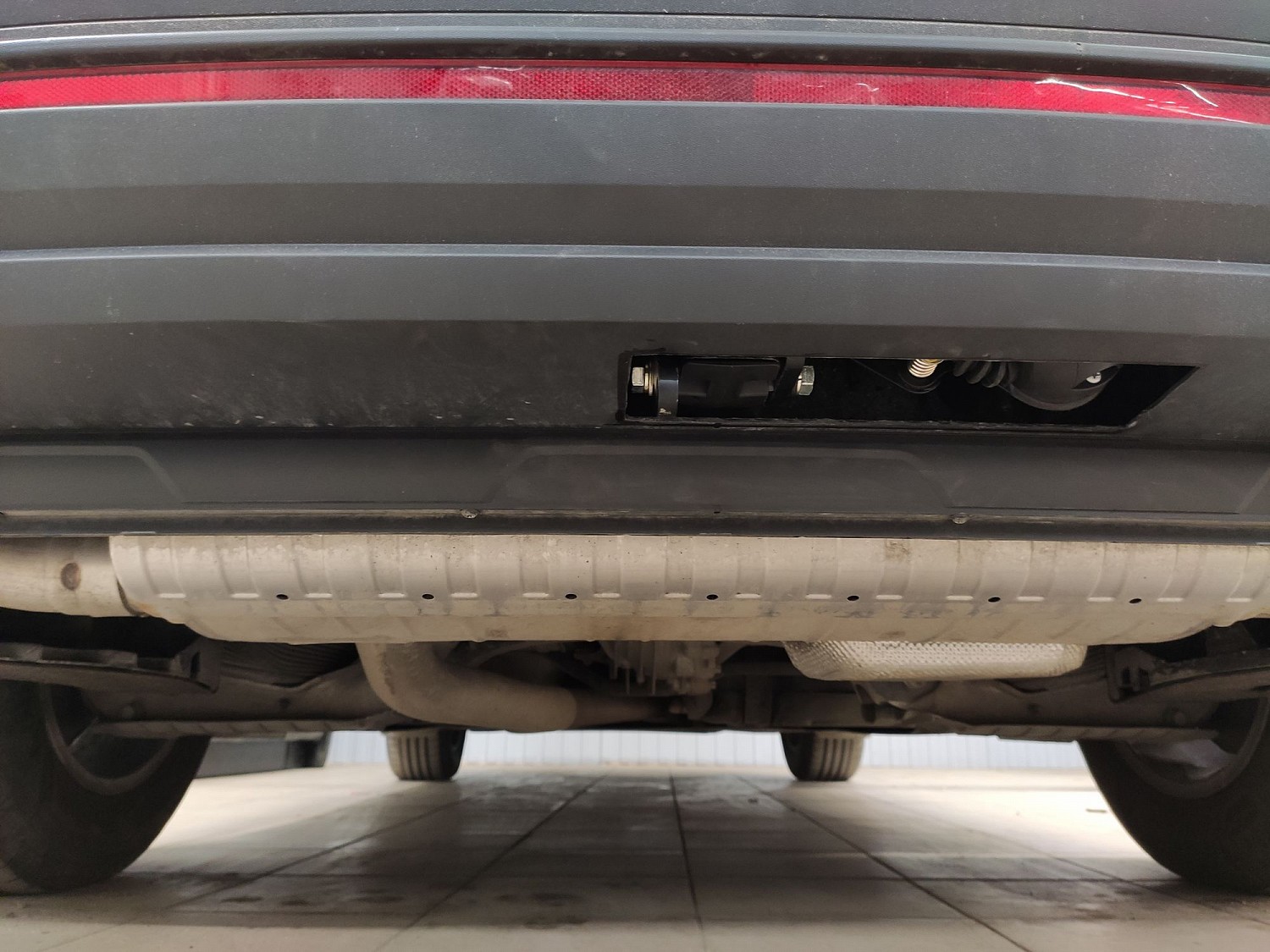 Купить фаркоп volkswagen touareg 2018- k 74v auto-hak по цене  Низкие цены. Большой выбор. Доставка по всей России. Интернет-магазин в Москве. Только положительные отзывы!